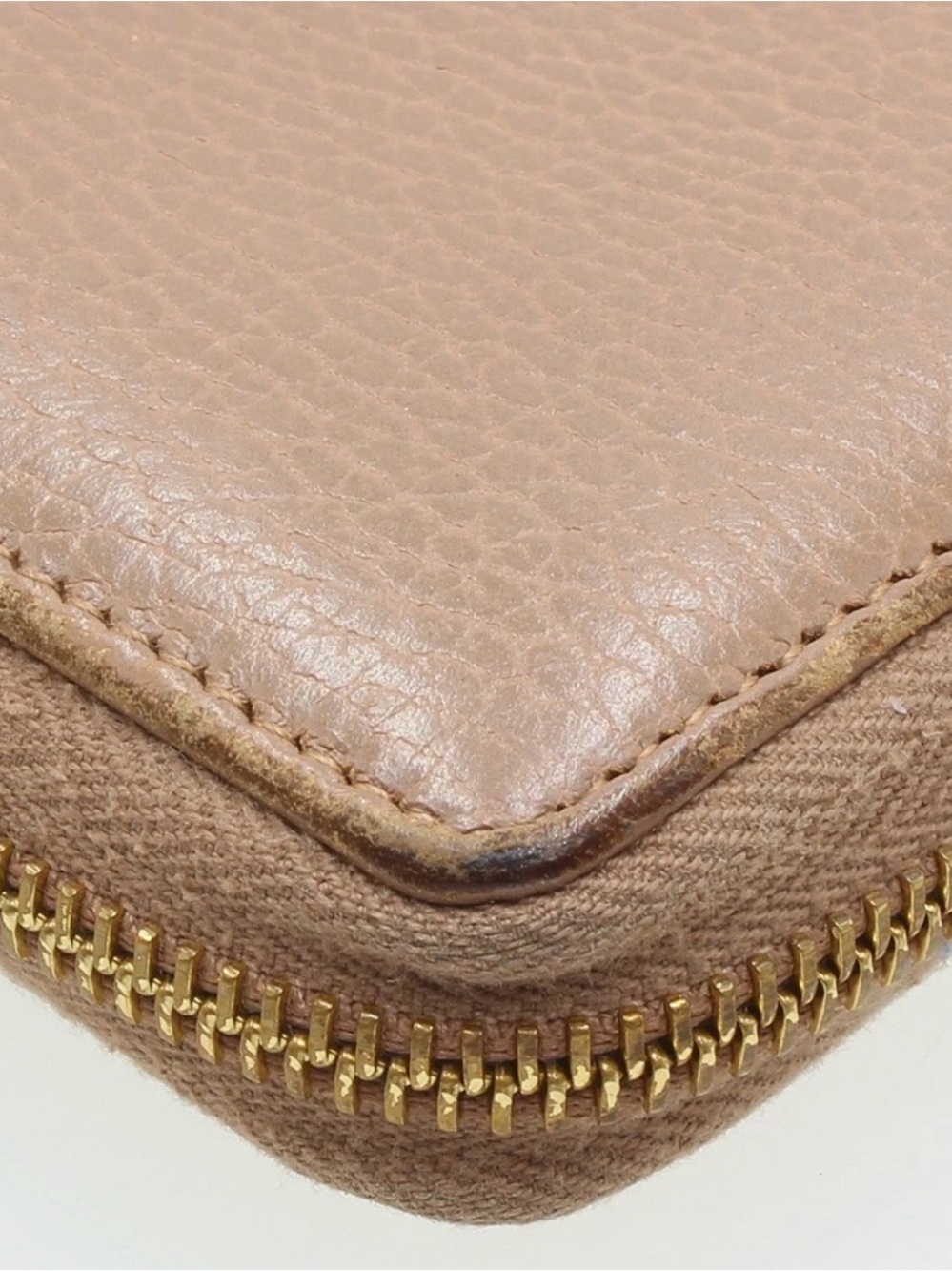 Gucci Taupe Pebbled Leather Zip Wallet with Gold GG - Picture 5 of 12